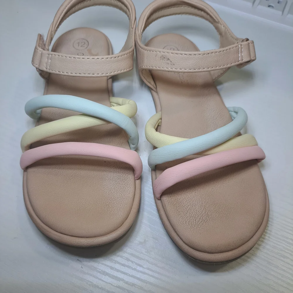 Cat & Jack Kids Sandals with Multicolor Straps